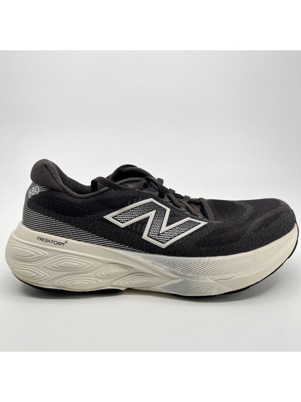 New Balance Fresh Foam X 880v15 Womens Size 9 Gray White Running Shoes Sneakers
